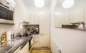 Vienna Grand Apartments City